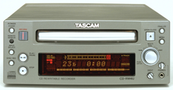 701-tascam-CDRW4U